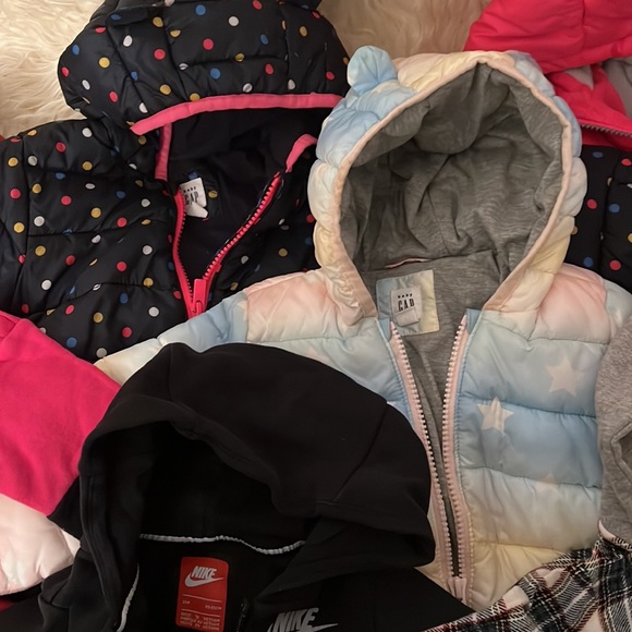 18 to 24mth assortment Zara, Nike, Osh Kosh, Gap, Nicole Miller… - Picture 3 of 6